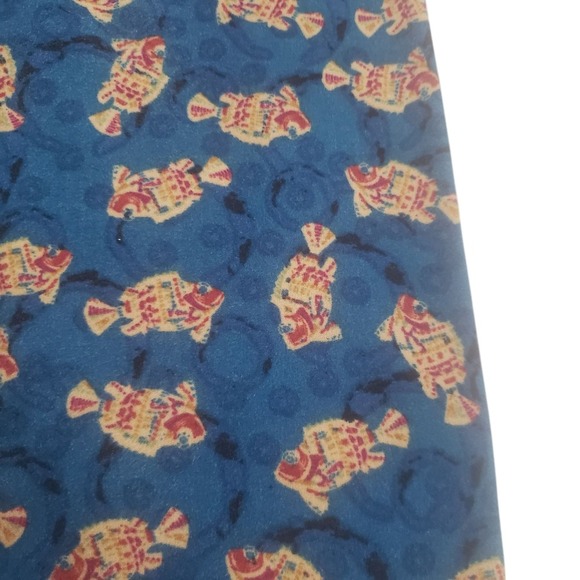 LuLaRoe Tall & Curvy Leggings Womens Blue Fish Pattern Ocean Stretch Pull On - Picture 4 of 10